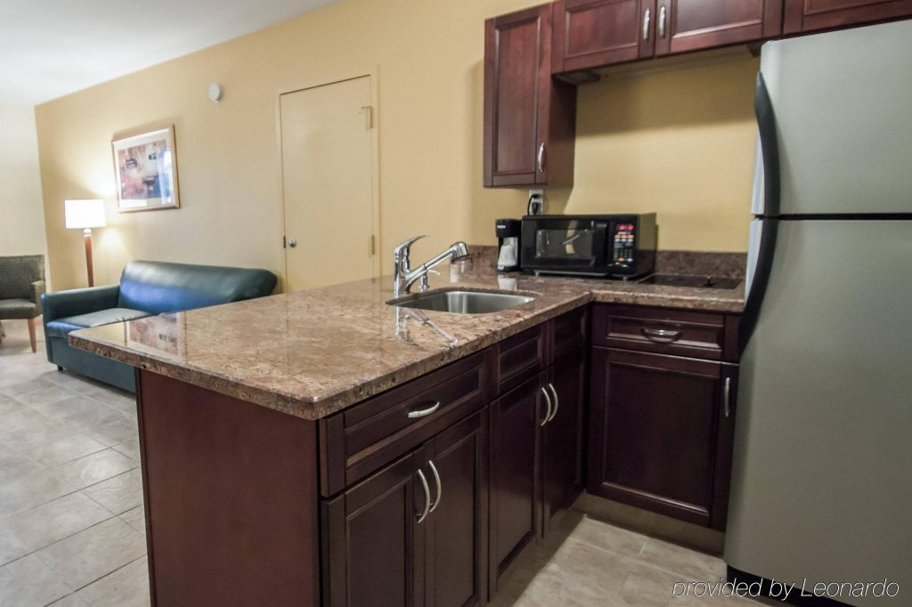 Фото Rodeway Inn & Suites Fort Lauderdale Airport & Cruise Port