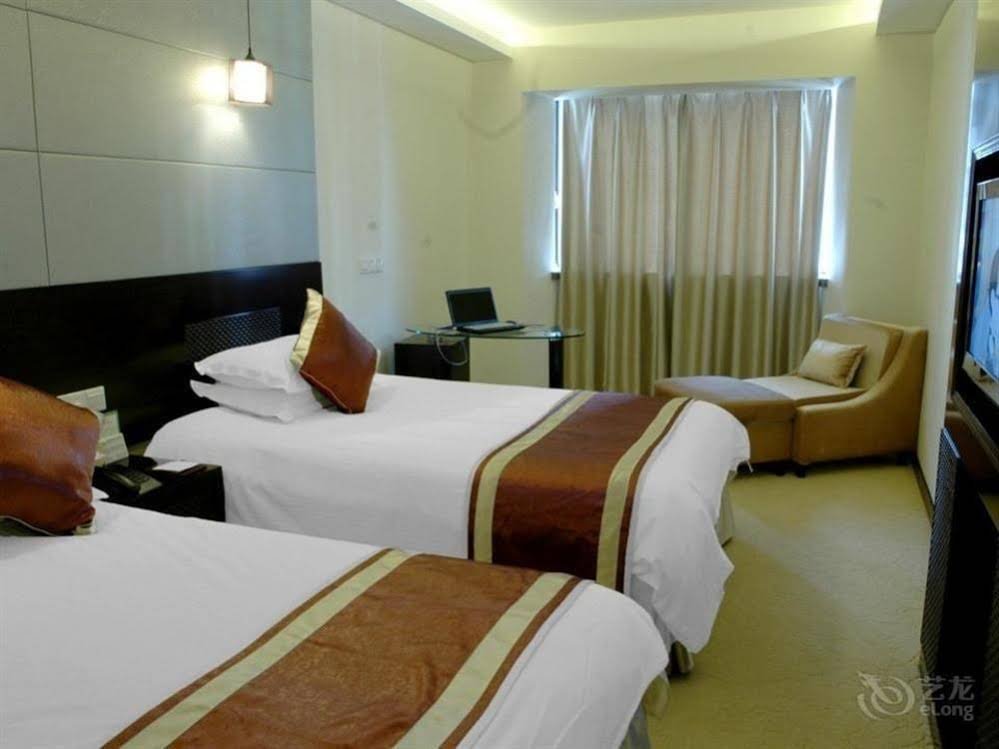 Фото Shanghai Wu Gong Hotel