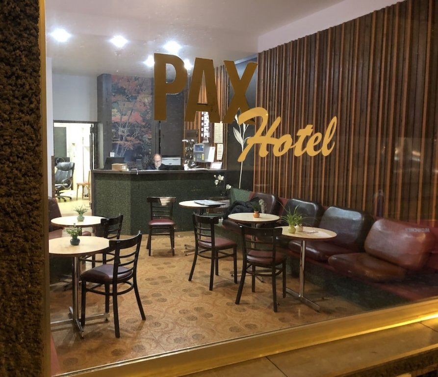 Фото отеля 2