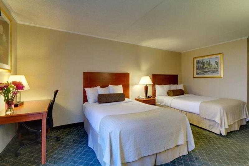 Фото Best Western Plus Augusta Civic Center Inn