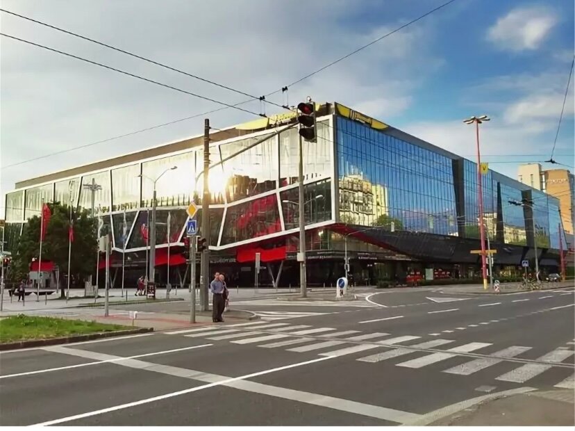 Зимний стадион Ондрея Непелы