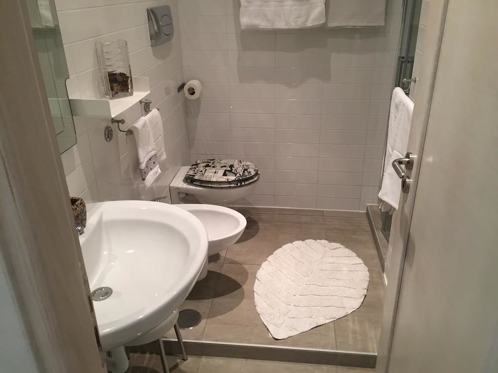 Фото International Naples