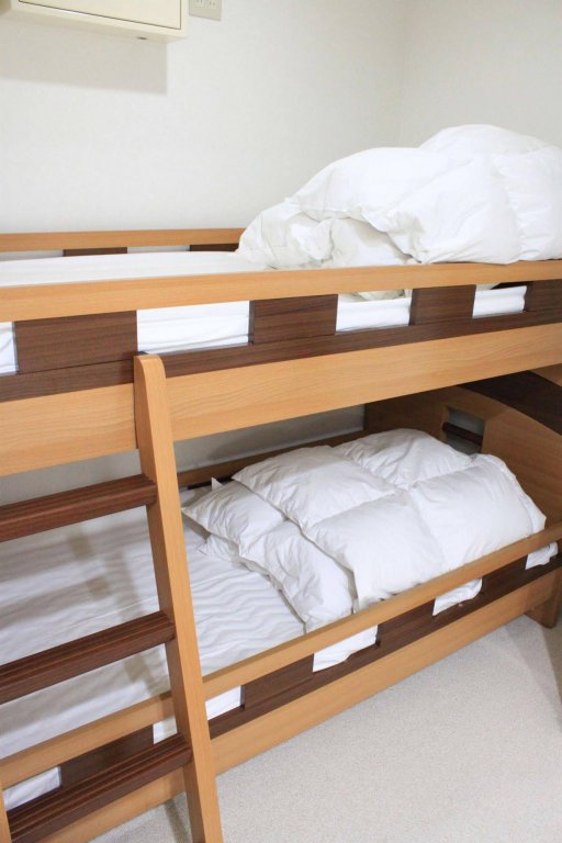 Фото Tsuru Apartments