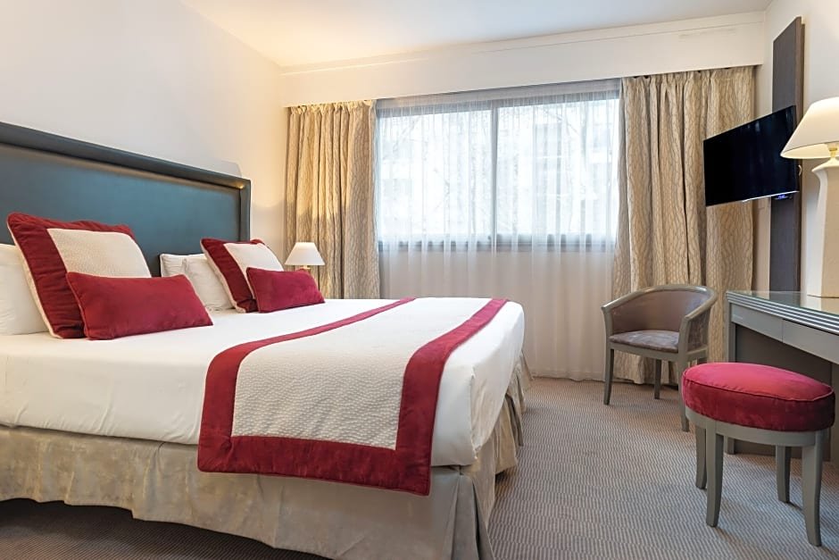 Фото Hôtel Charlemagne by HappyCulture