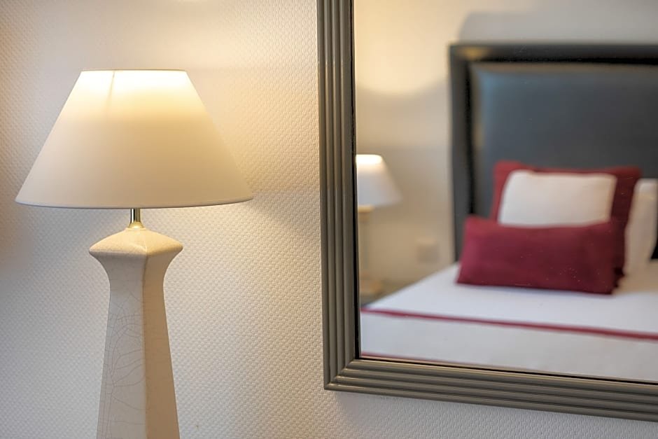 Фото Hôtel Charlemagne