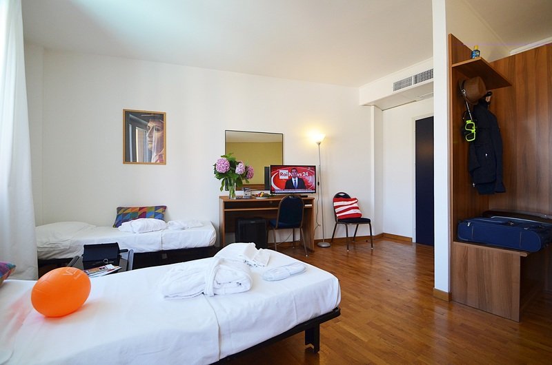 Фото Hotel Mistral 2