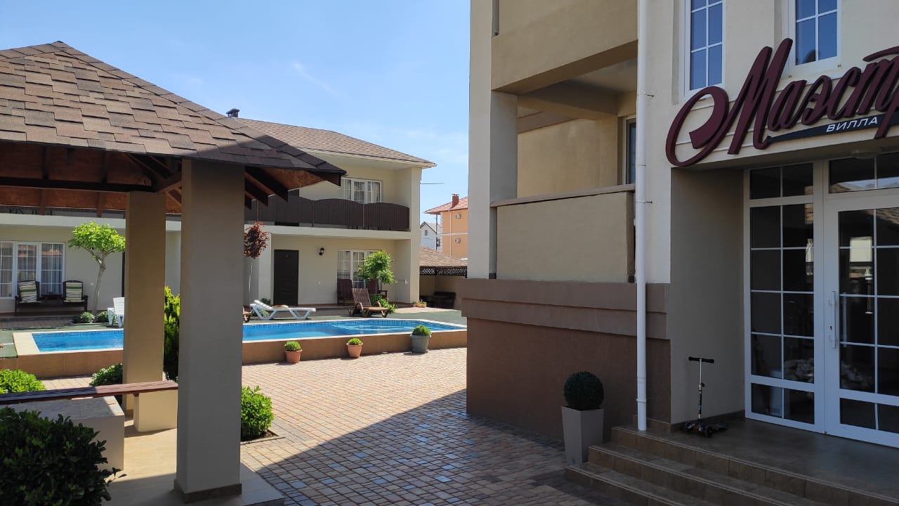 Фото отеля 1