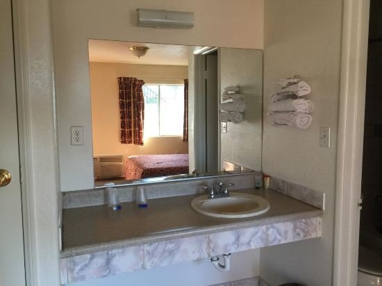 Фото Colton Motel