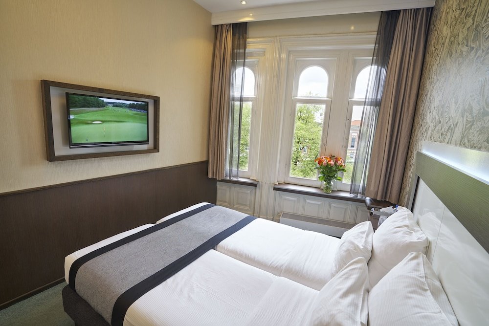 Фото Hotel The Bird