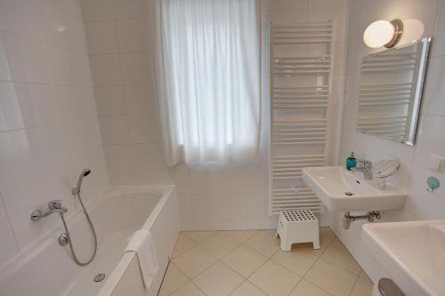 Фото Gasser Apartments - Apartments Karlskirche