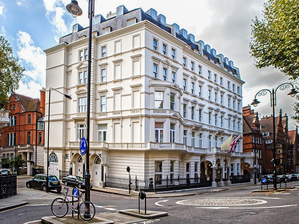 Фото отеля 2