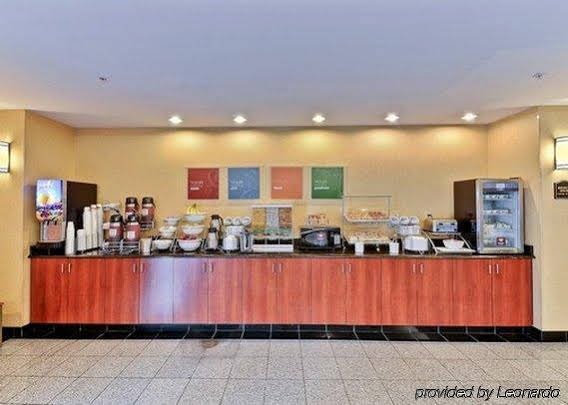 Фото Comfort Suites near Indianapolis Airport