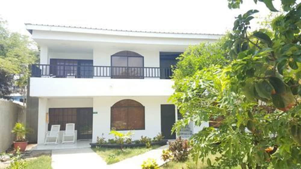 Фото Apartamentos Turísticos In Di Town