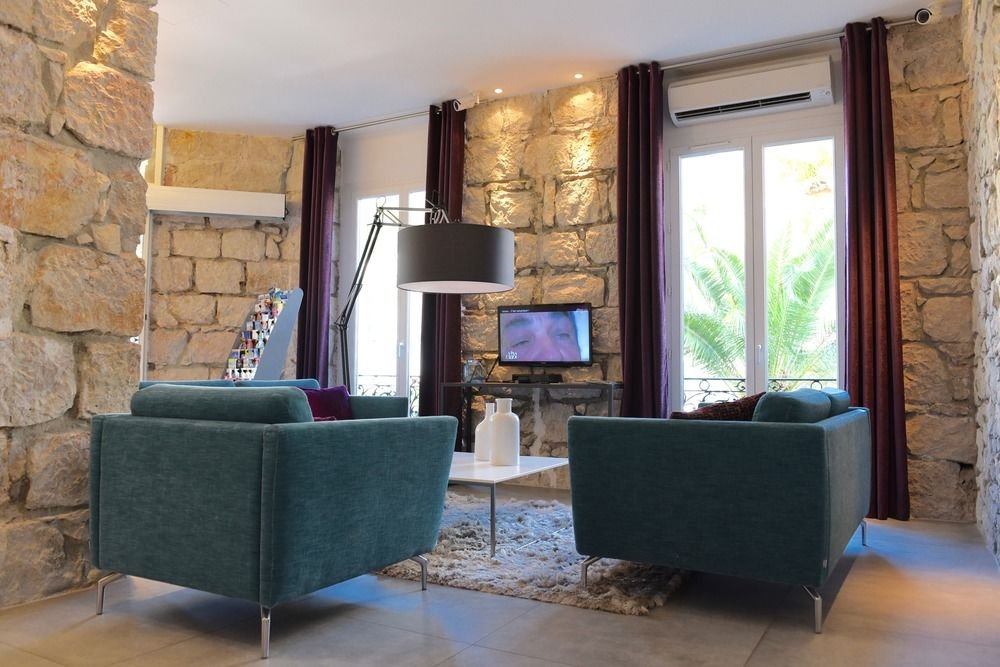 Фото Adonis Mougins