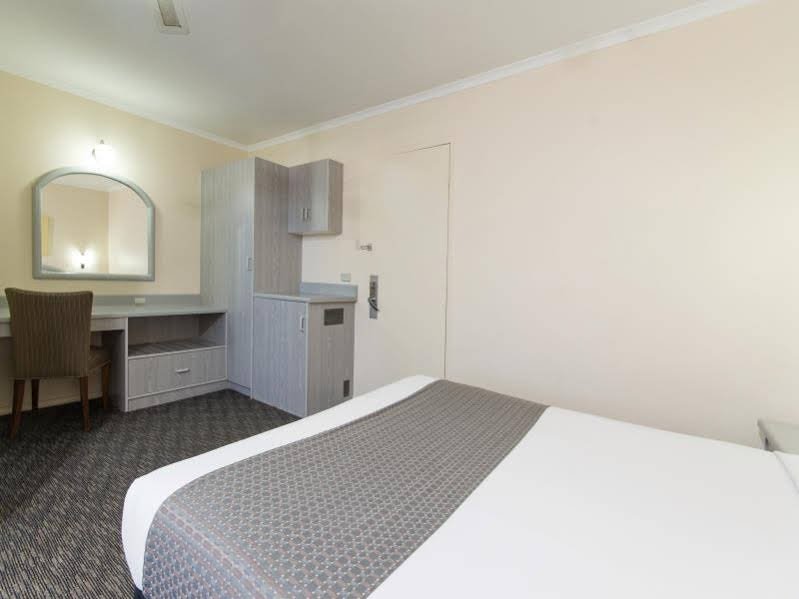 Фото Adelaide Royal Coach