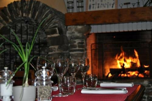 Гостиница L'Auberge Du Tire Bouchon в Ансенях