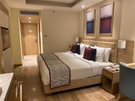 Фото Golden Sarovar Portico Amritsar