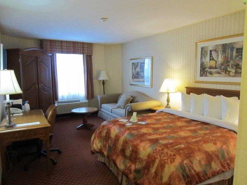 Фото SureStay Plus Hotel by Best Western Kincardine