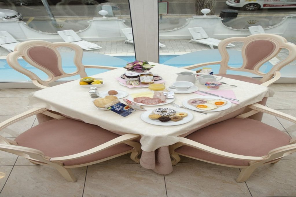 Фото Hotel Royal Plaza