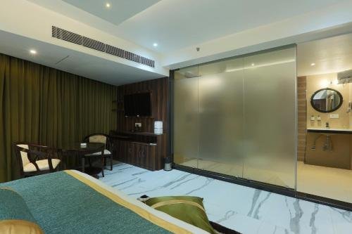 Фото Hotel Shoolin Grand