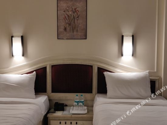 Фото Hotel Rang Sharda