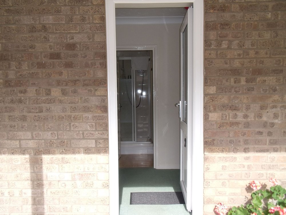 Фото The New Inn Motel