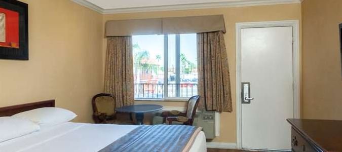 Фото Travelodge by Wyndham El Cajon