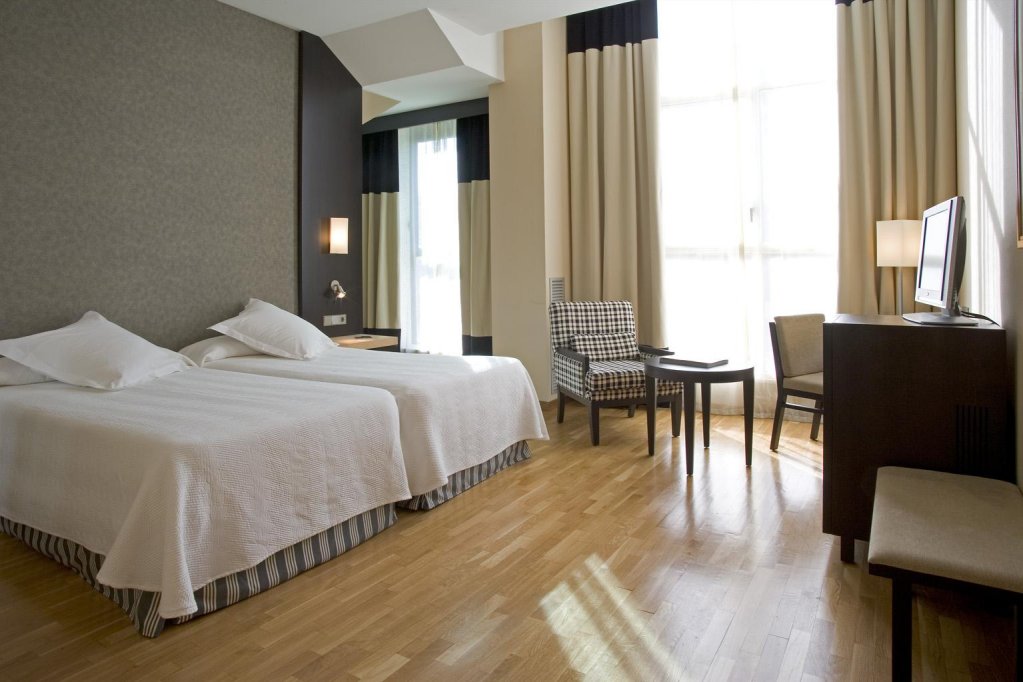 Фото Nh Valencia Center