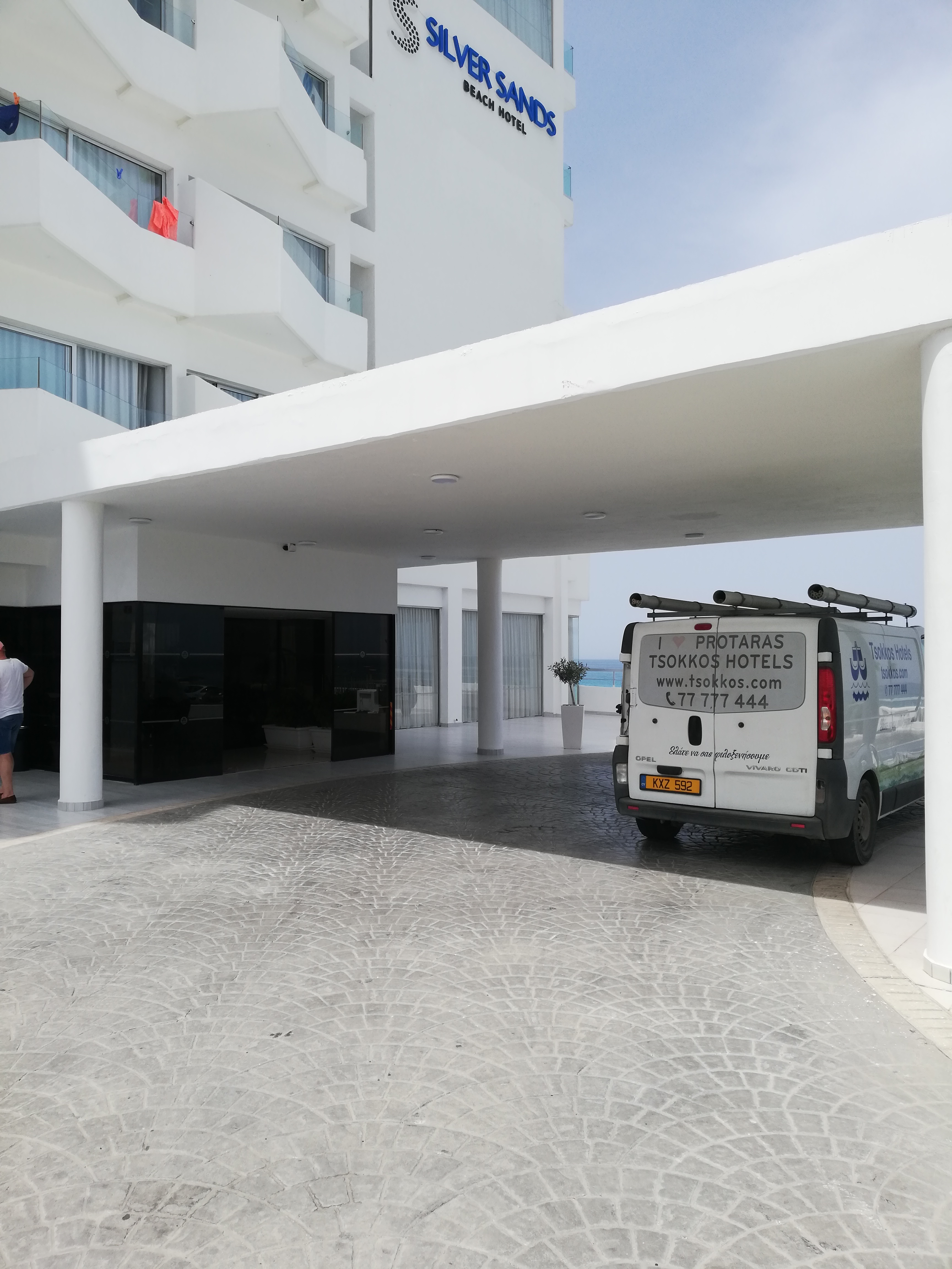 Фото Silver Sands Beach Hotel