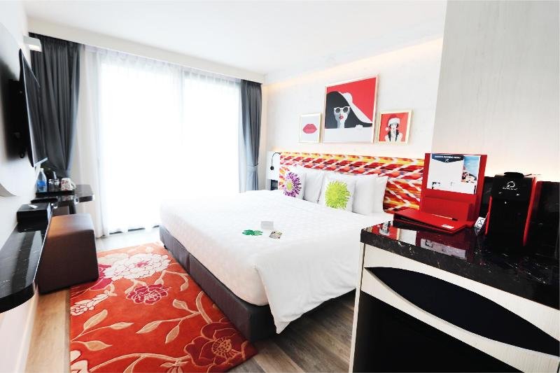 Фото Hotel Clover Patong Phuket