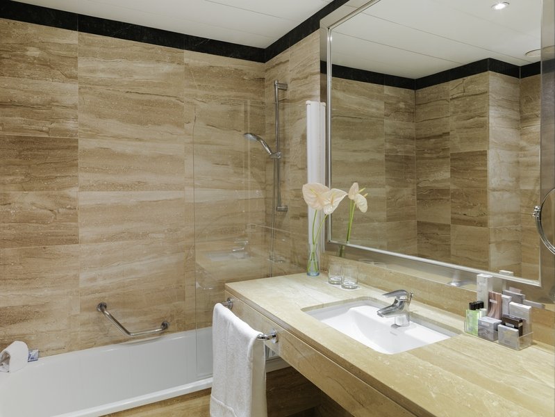 Фото Отель H10 Universitat