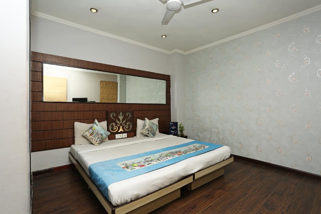 Фото Oyo 386 Hotel Lotus Panache