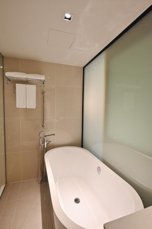 Фото M Pattaya Hotel