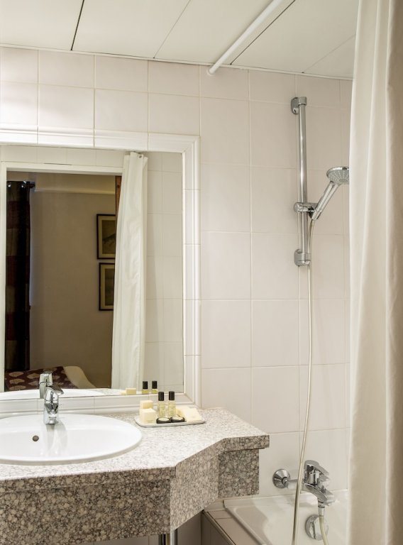 Фото VLH Paris Montparnasse Eiffel