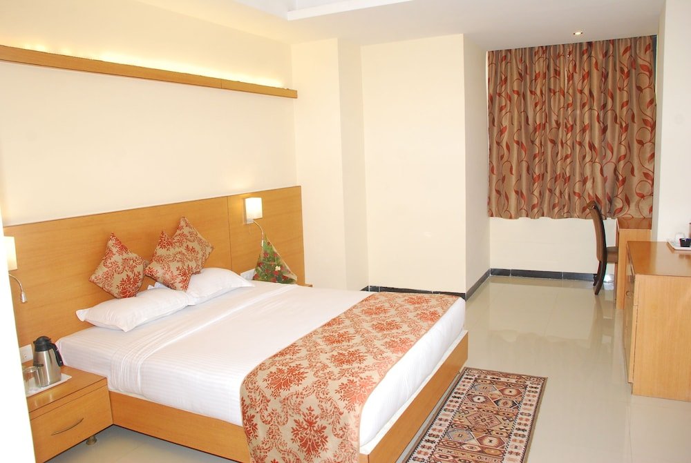 Фото Hotel Mangal City