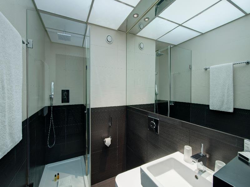 Фото Avani Avenida Liberdade Lisbon Hotel