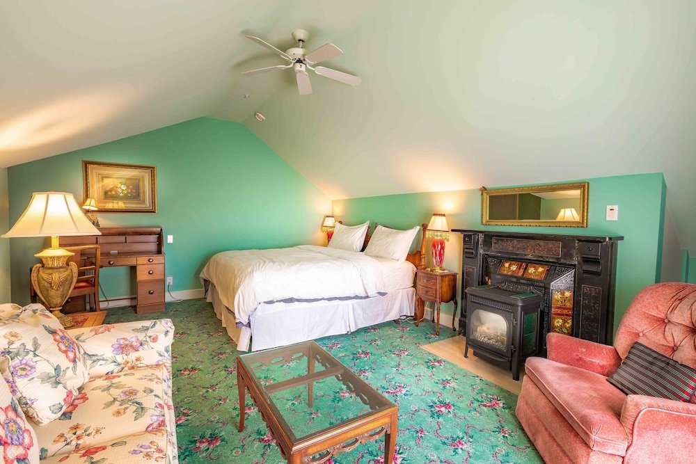 Фото Amethyst Inn