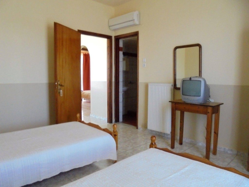 Фото Ataviros Hotel