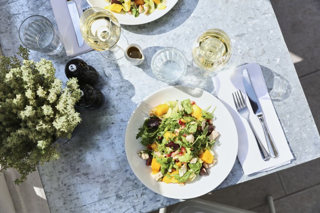 Фото The Laslett Hotel