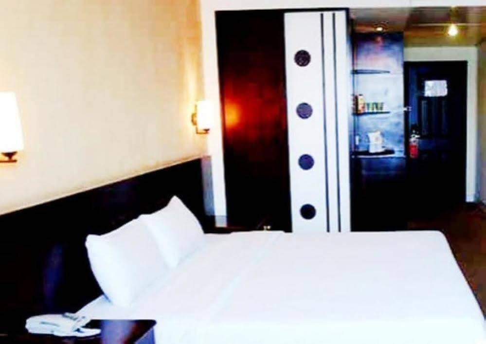 Фото Guangxin Hotel Shenzhen