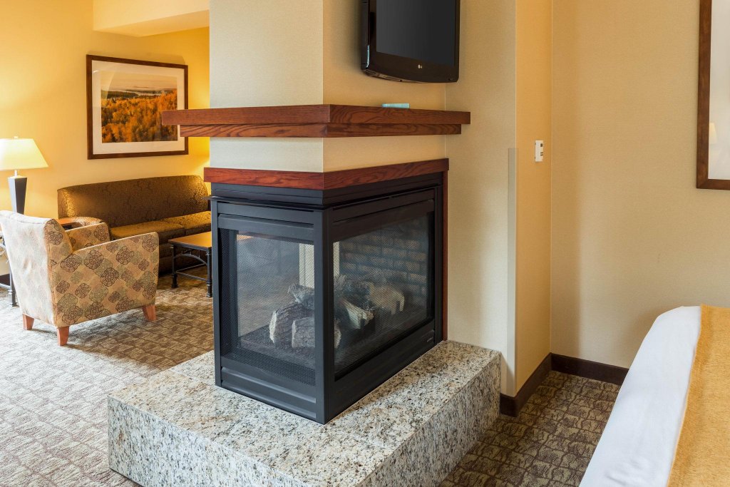 Фото Comfort Suites Canal Park