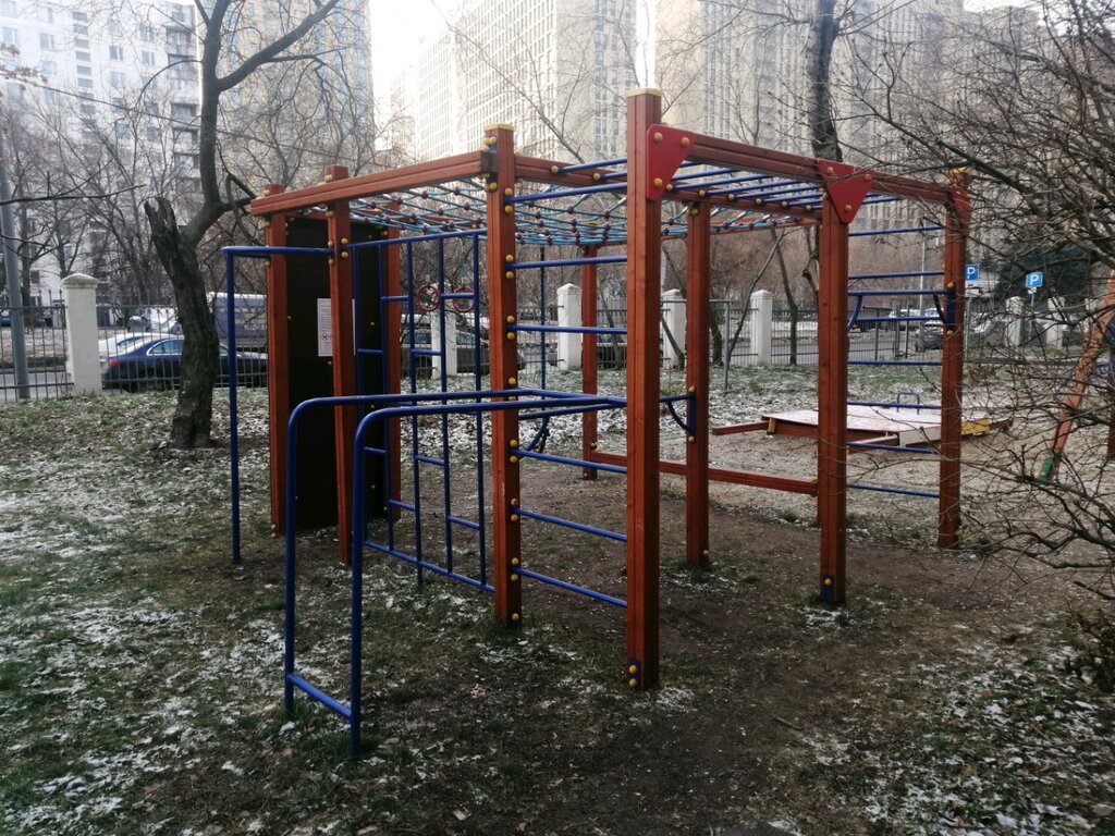 Спортивная площадка на улице Свердлова Екатеринбург
