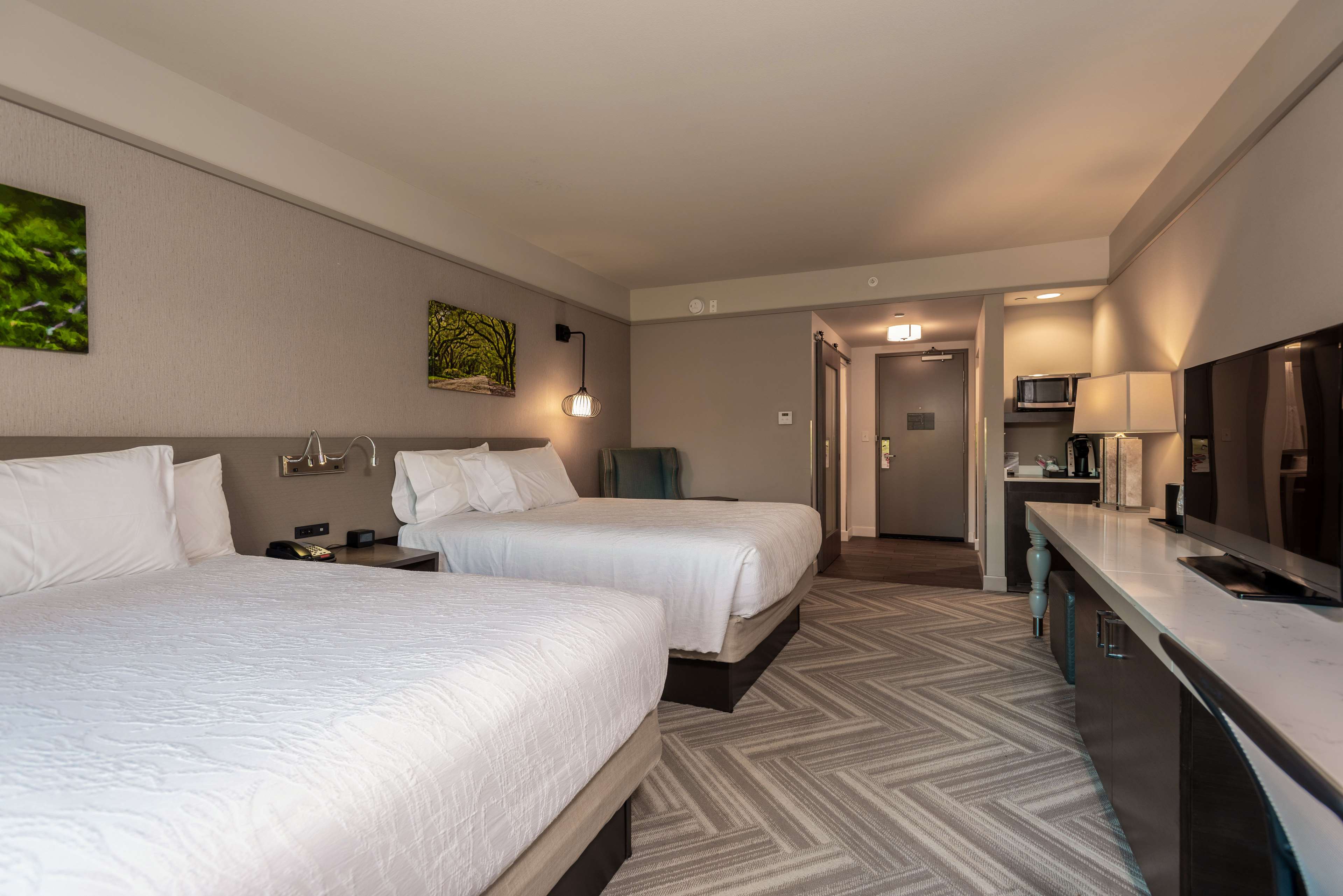 Фото Hilton Garden Inn Mobile Downtown