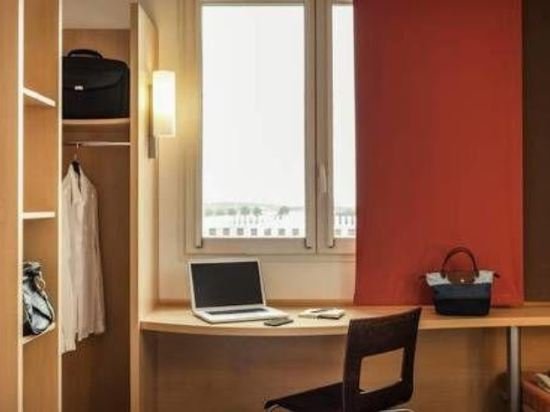 Фото Ibis Paris Alesia Montparnasse 14th