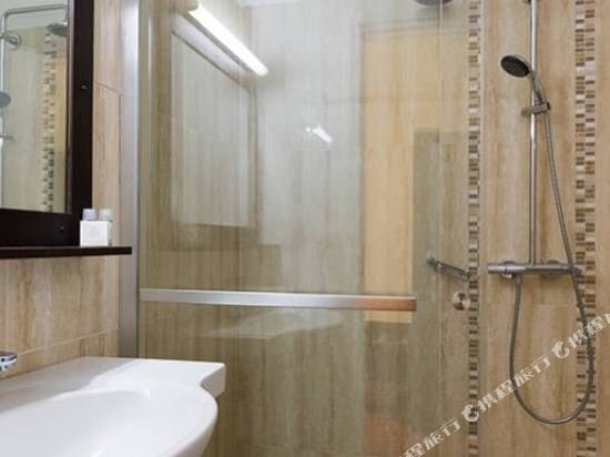 Фото The Originals City, Hôtel Paris Sud, Orly-Draveil