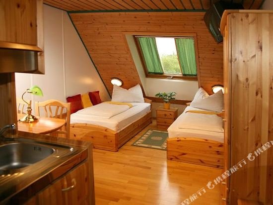 Фото Asperner Löwe