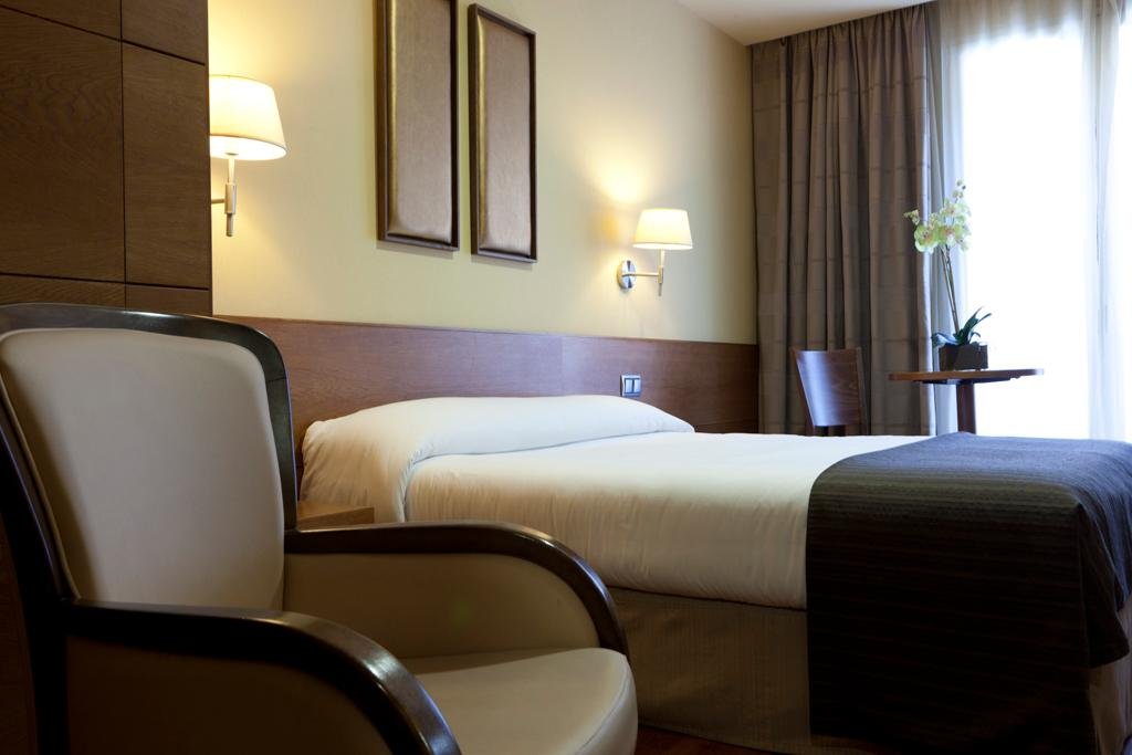 Фото Hotel Sterling