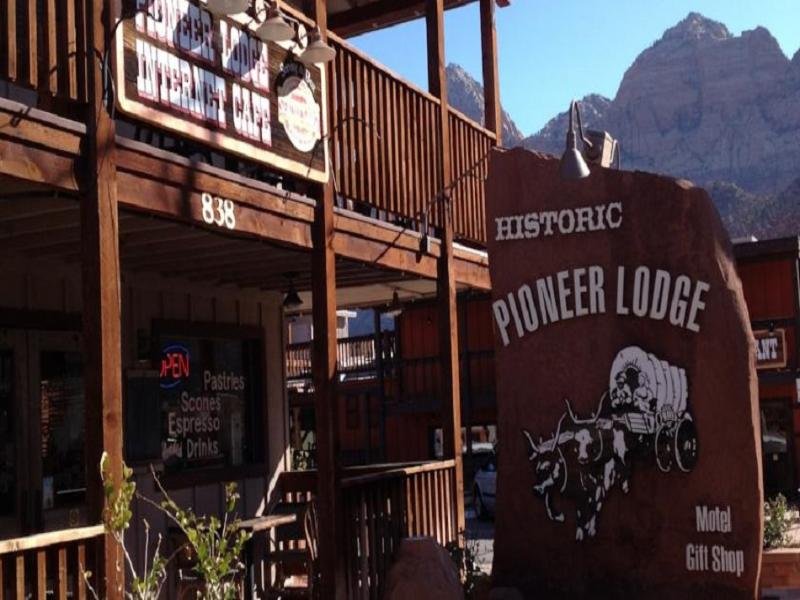 Фото Pioneer Lodge