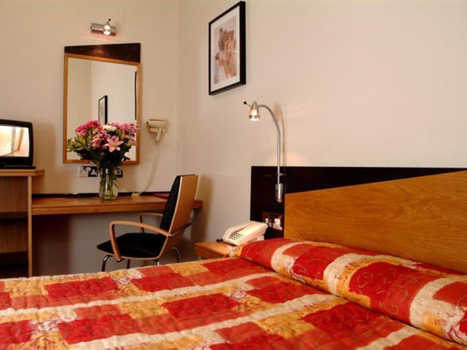 Фото Best Western Buckingham Palace Rd