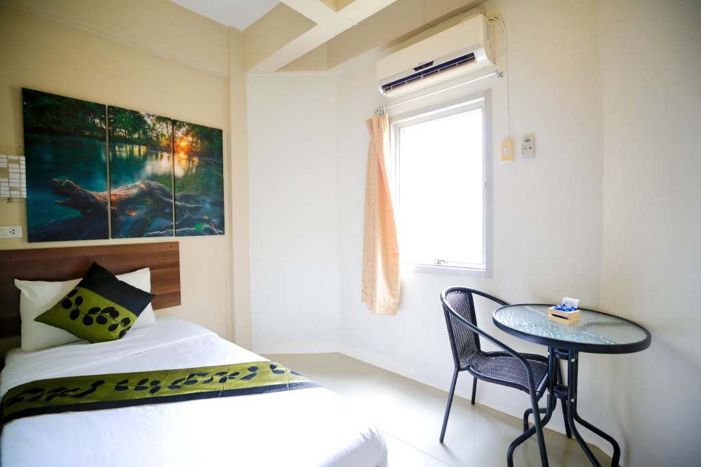 Фото Khaosan Green House Hotel